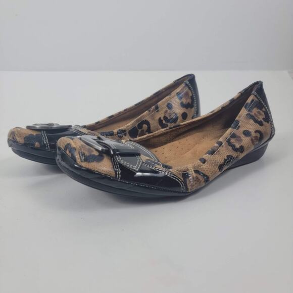 Naturalizer Flats Animal Print Comfort Buckle Slip On Size 6M - Picture 2 of 5